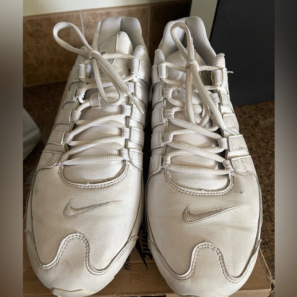 Men Nike Shox size 12